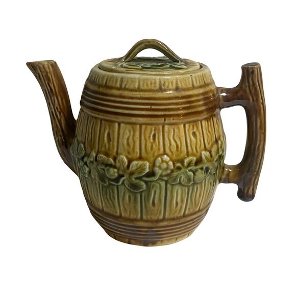 Vtg Majolica Teapot Wooden Barrell Cask Vines 5.25" Tall chipped lid - Picture 2 of 11
